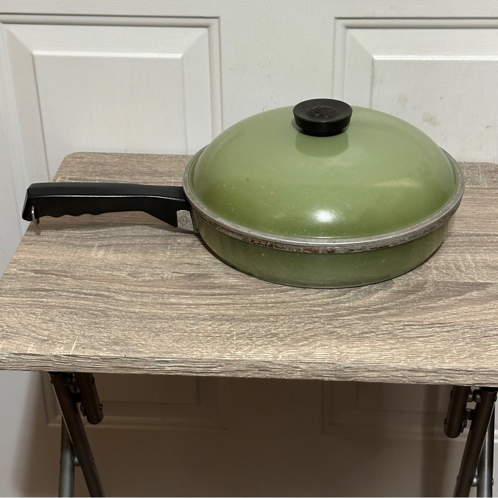 Vintage Club Cast‎ Aluminum 10" Skillet Frying Pan Avocado Green With Lid MCM